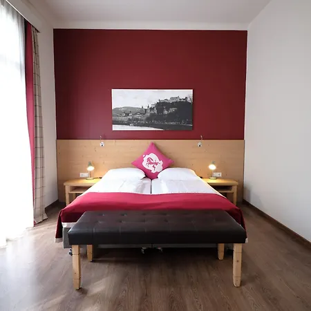 Carlton - Adults Only