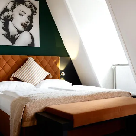 Carlton - Adults Only Hotel