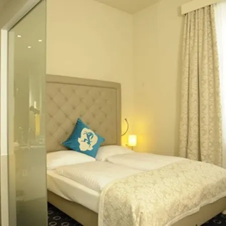 Carlton - Adults Only Hotel