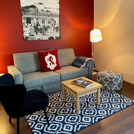 Carlton - Adults Only 4*