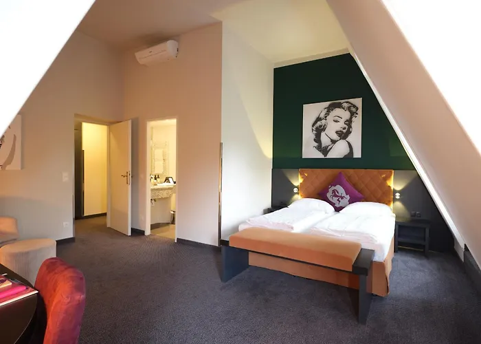 Carlton - Adults Only