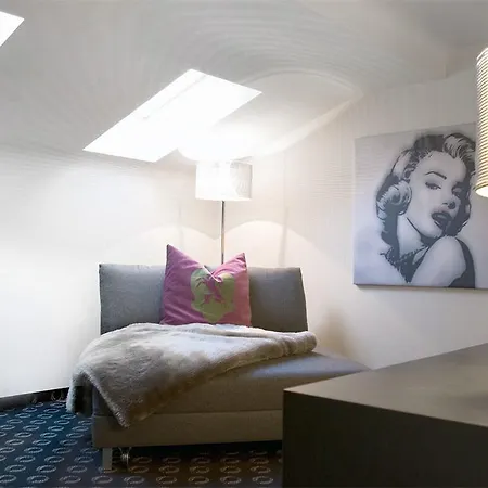 Carlton - Adults Only 萨尔茨堡